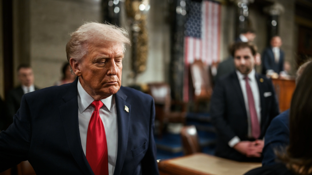 Trump Says US-Iran Ceasefire On “Life Support” Trump Says US-Iran Ceasefire On “Life Support”