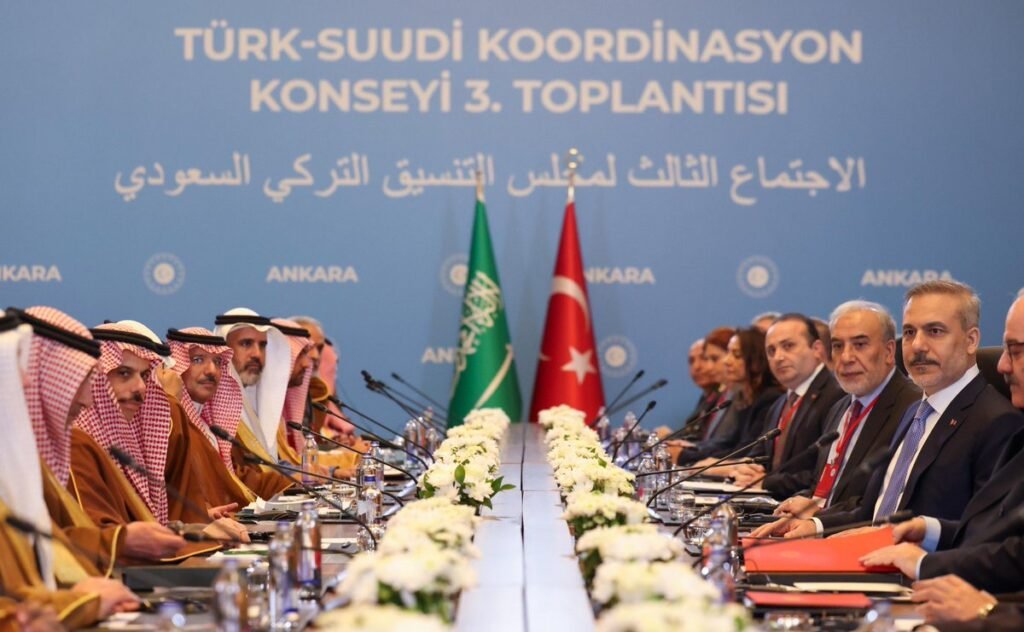 Saudi Arabia And Turkey Sign New Visa-Free Deal Saudi Arabia And Turkey Sign New Visa-Free Deal